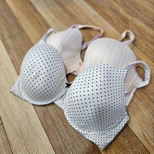 Two Victoria secret bras white pink size 38DDD